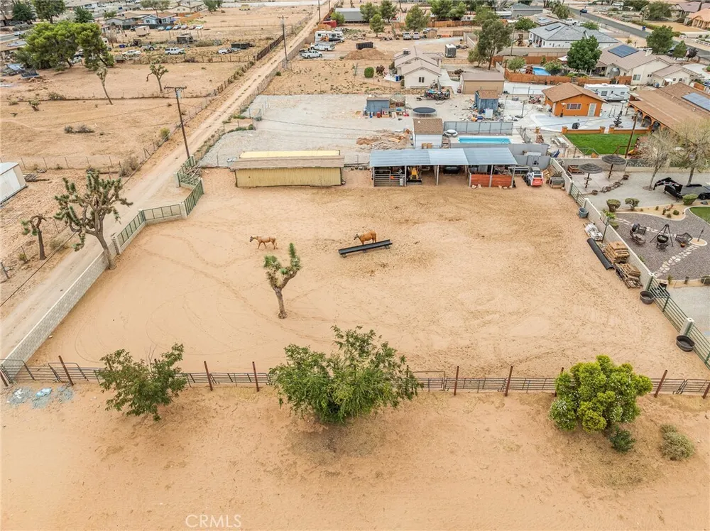 13991 Jicarilla Rd, Apple Valley, CA 92307