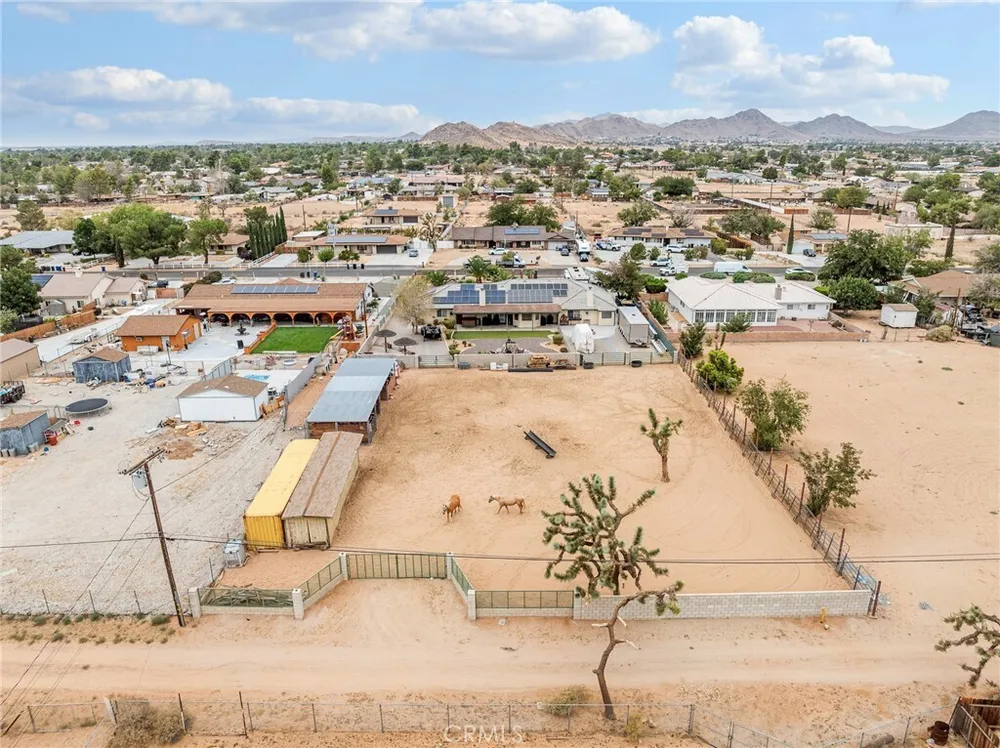 13991 Jicarilla Rd, Apple Valley, CA 92307