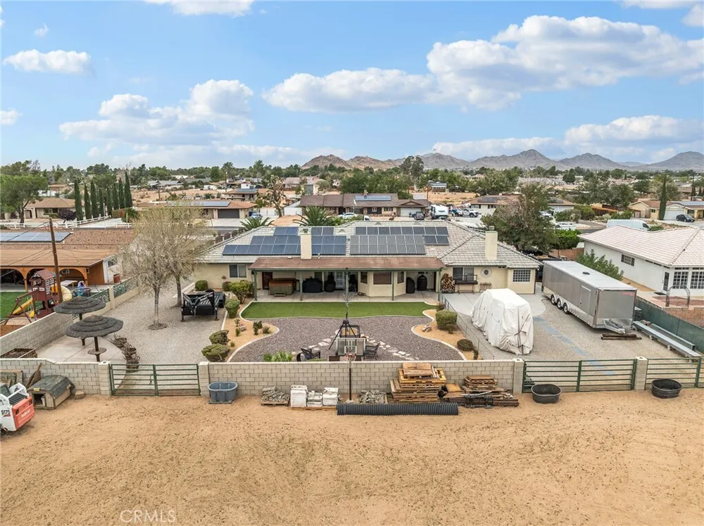 13991 Jicarilla Rd, Apple Valley, CA 92307