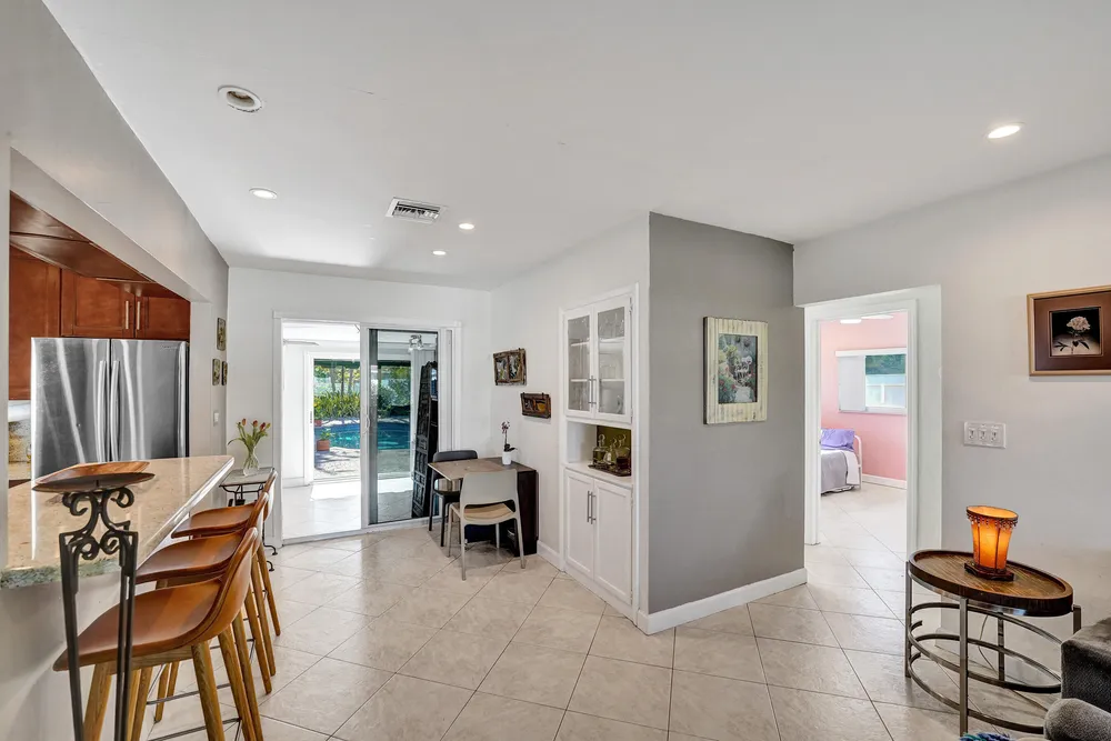 1036 NE 9th Ave, Fort Lauderdale, FL 33304
