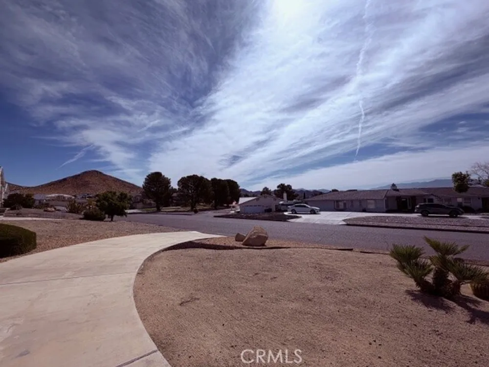 16466 Tude Rd, Apple Valley, CA 92307