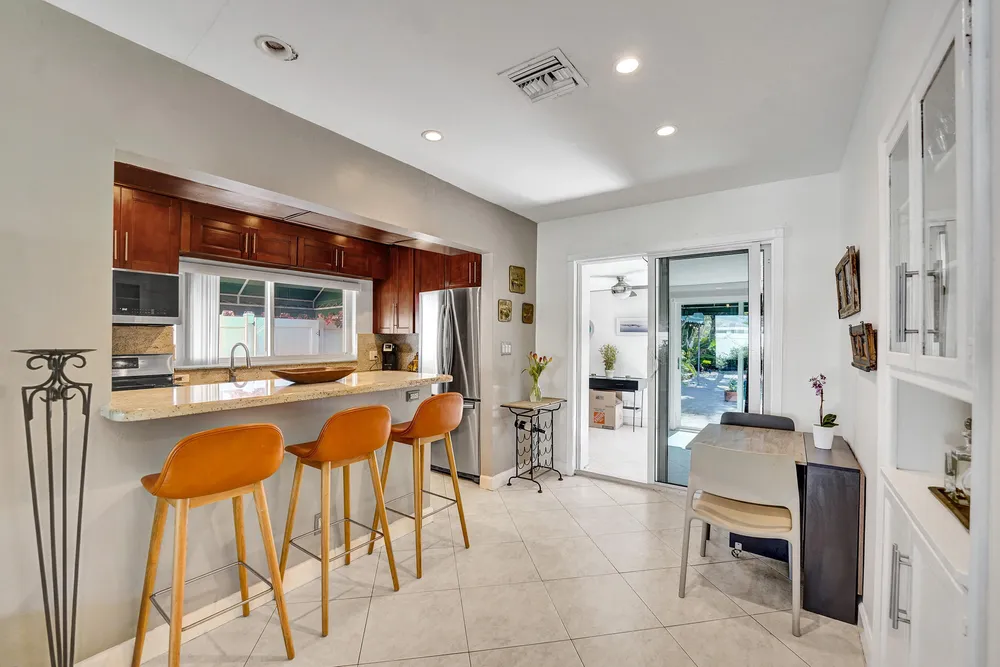 1036 NE 9th Ave, Fort Lauderdale, FL 33304
