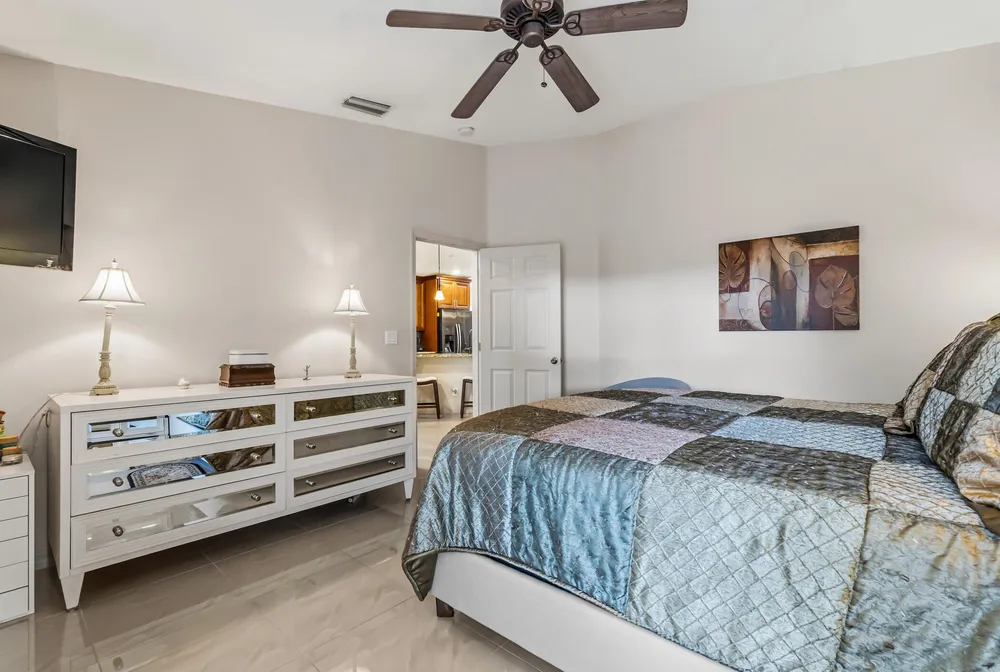 1013 E 13th Square, Vero Beach, FL 32960
