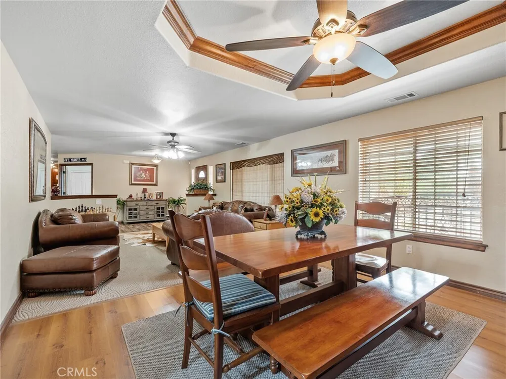 13991 Jicarilla Rd, Apple Valley, CA 92307
