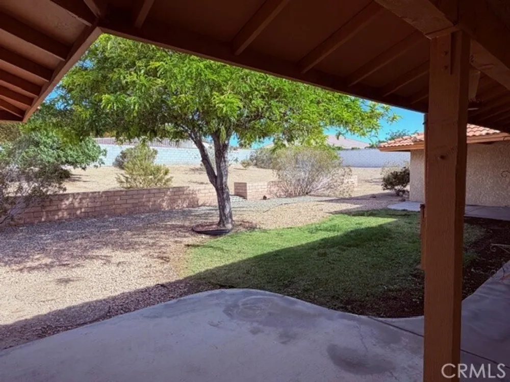16466 Tude Rd, Apple Valley, CA 92307