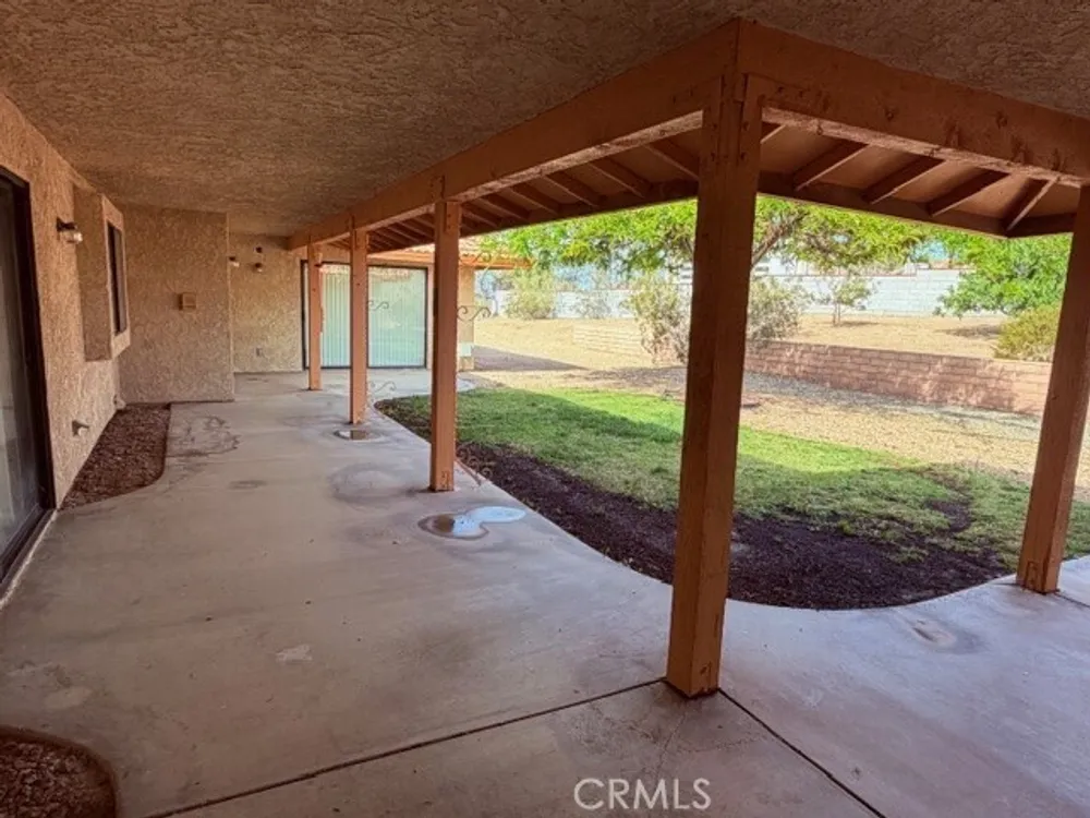16466 Tude Rd, Apple Valley, CA 92307