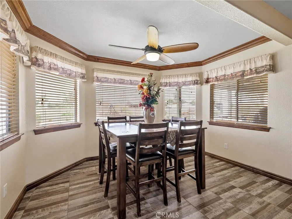 13991 Jicarilla Rd, Apple Valley, CA 92307