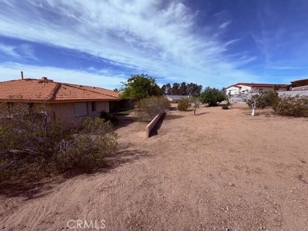 16466 Tude Rd, Apple Valley, CA 92307
