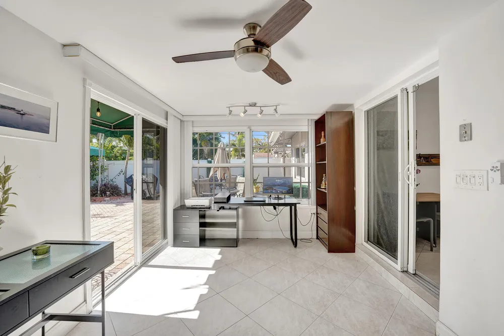 1036 NE 9th Ave, Fort Lauderdale, FL 33304