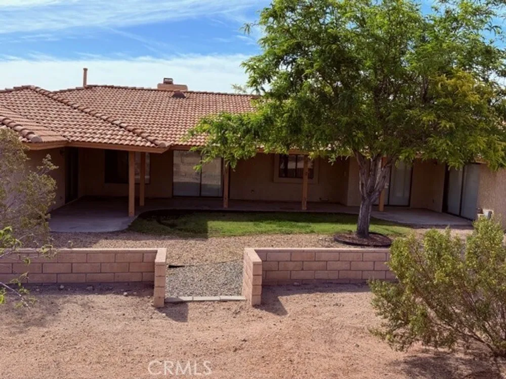 16466 Tude Rd, Apple Valley, CA 92307