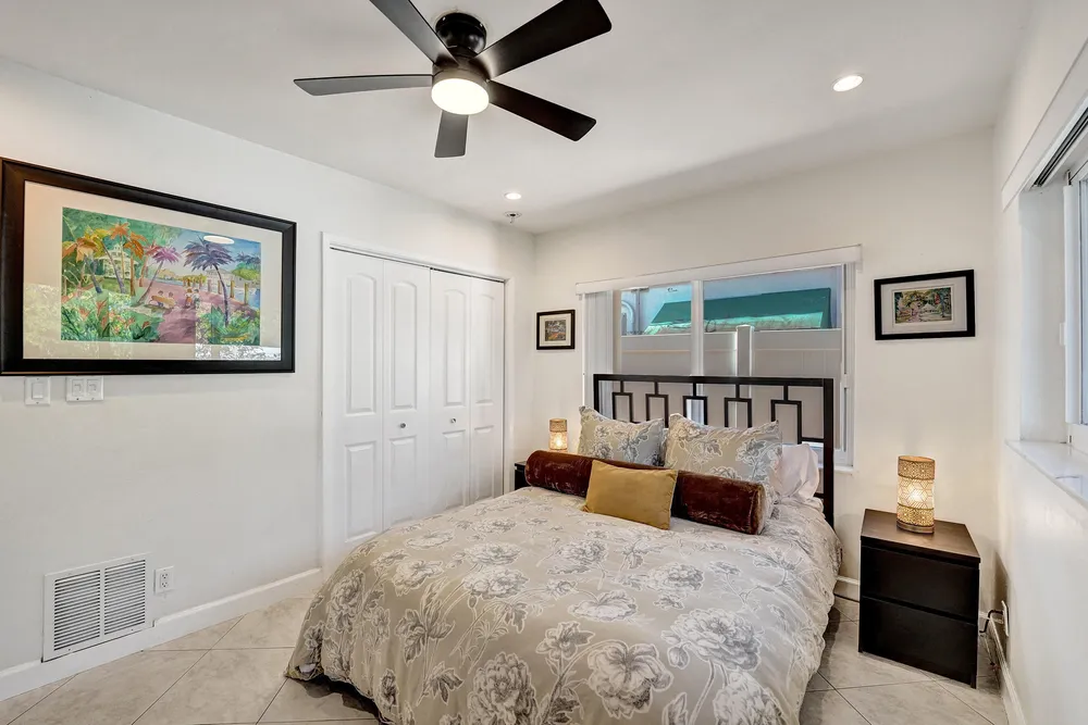 1036 NE 9th Ave, Fort Lauderdale, FL 33304