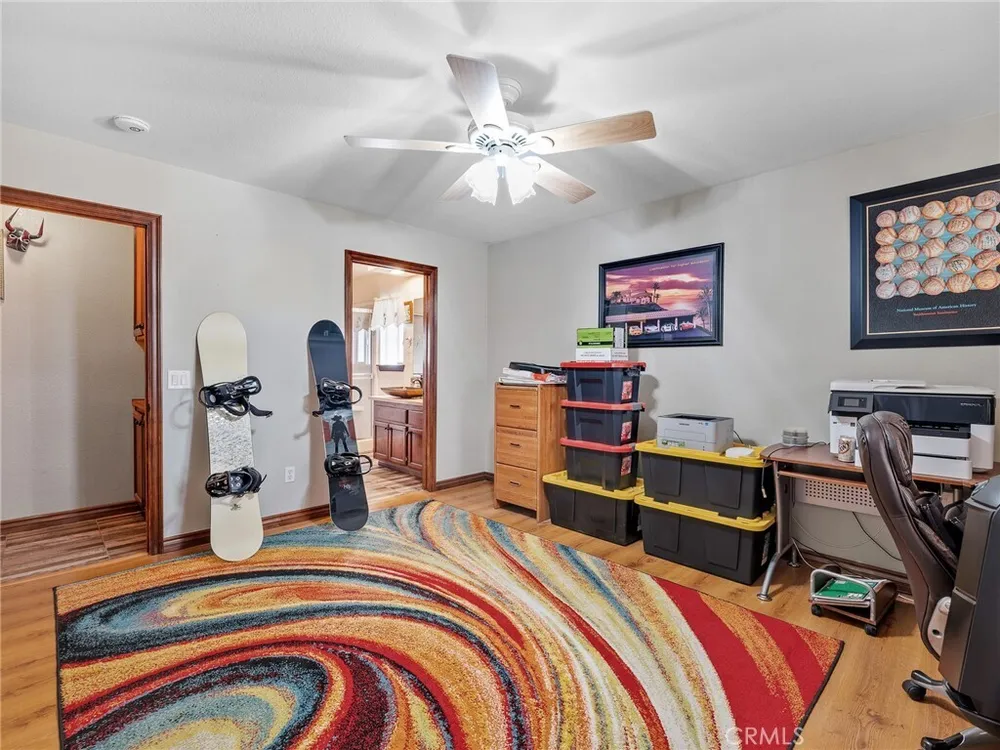 13991 Jicarilla Rd, Apple Valley, CA 92307