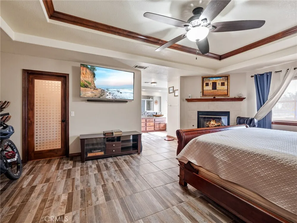 13991 Jicarilla Rd, Apple Valley, CA 92307