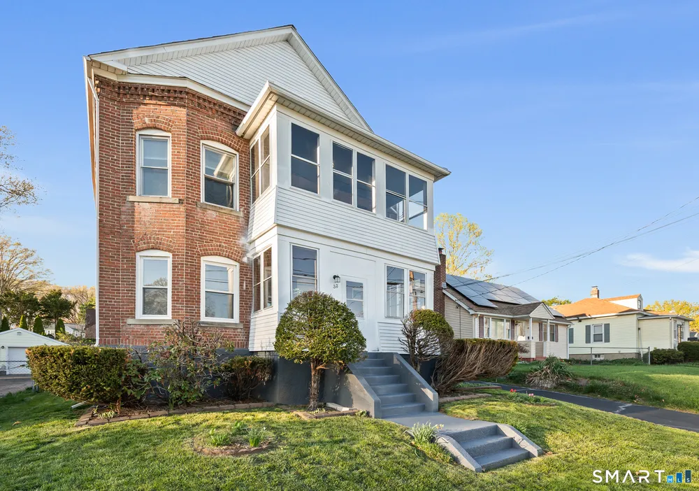 33 Hillhurst Ave, New Britain, CT 06053