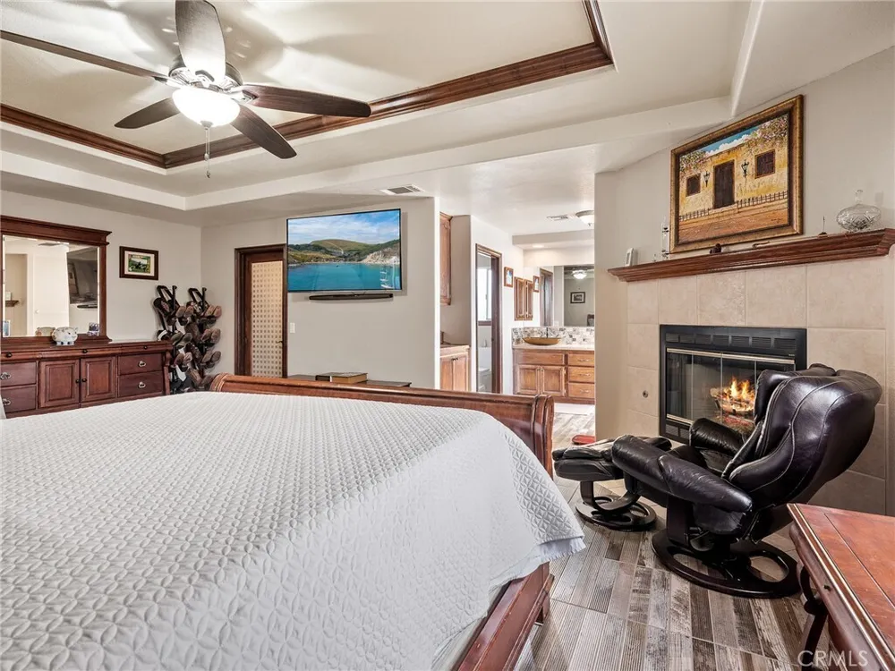13991 Jicarilla Rd, Apple Valley, CA 92307