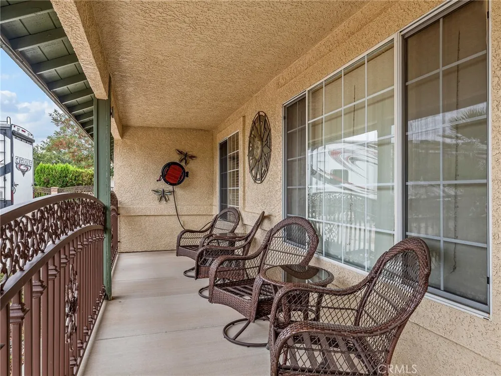 13991 Jicarilla Rd, Apple Valley, CA 92307