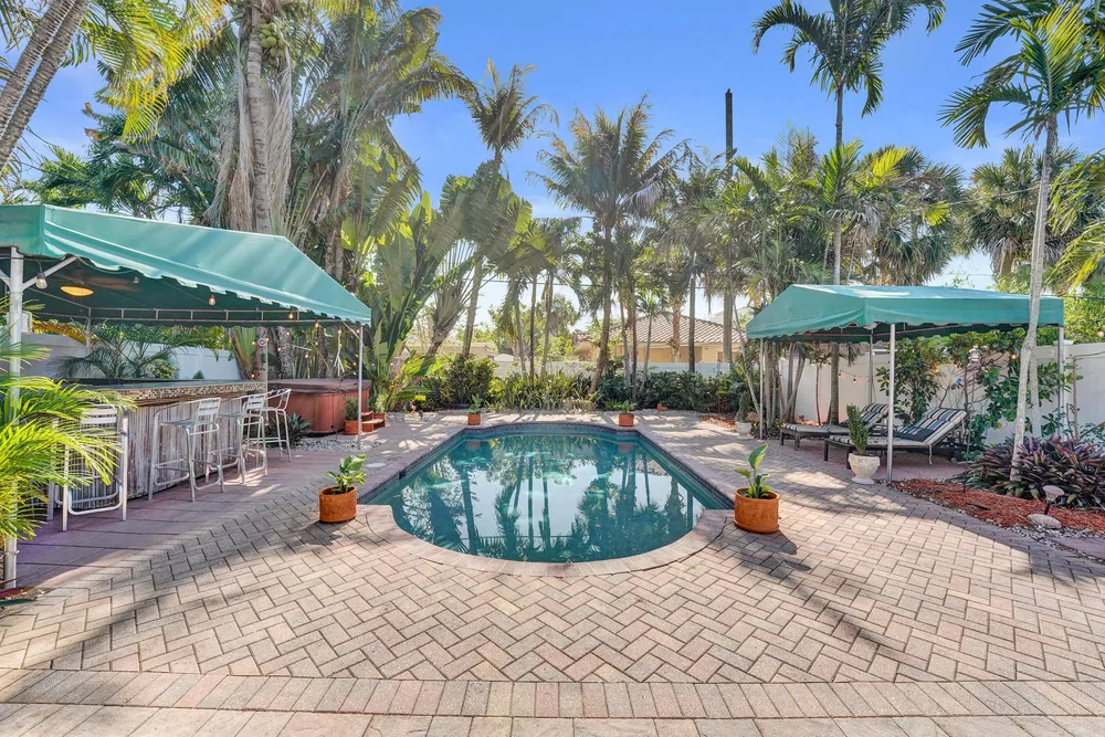 1036 NE 9th Ave, Fort Lauderdale, FL 33304