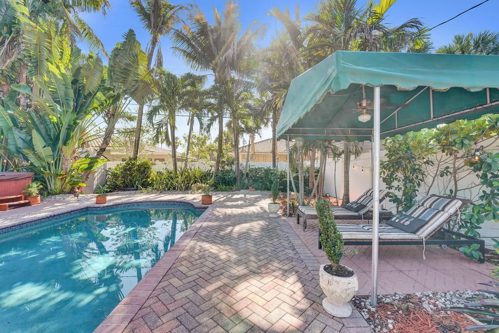 1036 NE 9th Ave, Fort Lauderdale, FL 33304