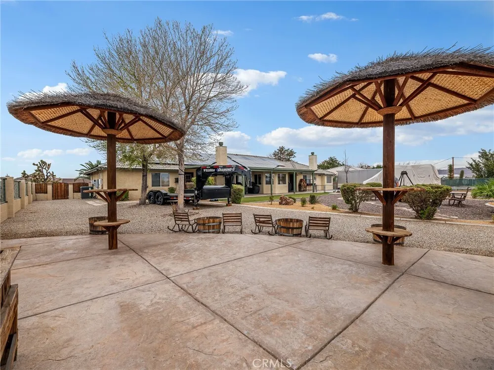 13991 Jicarilla Rd, Apple Valley, CA 92307