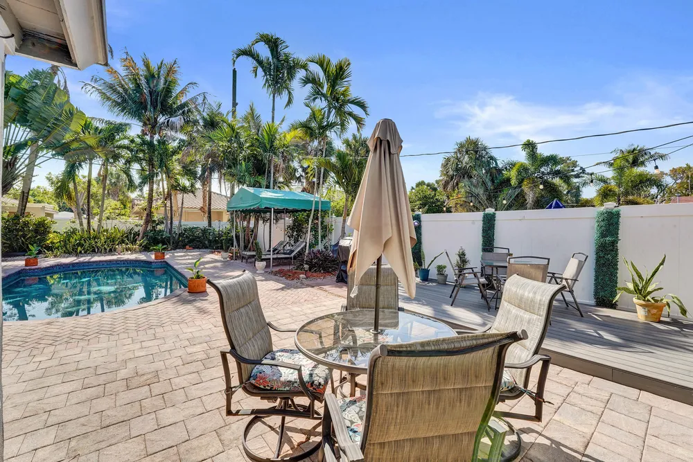 1036 NE 9th Ave, Fort Lauderdale, FL 33304