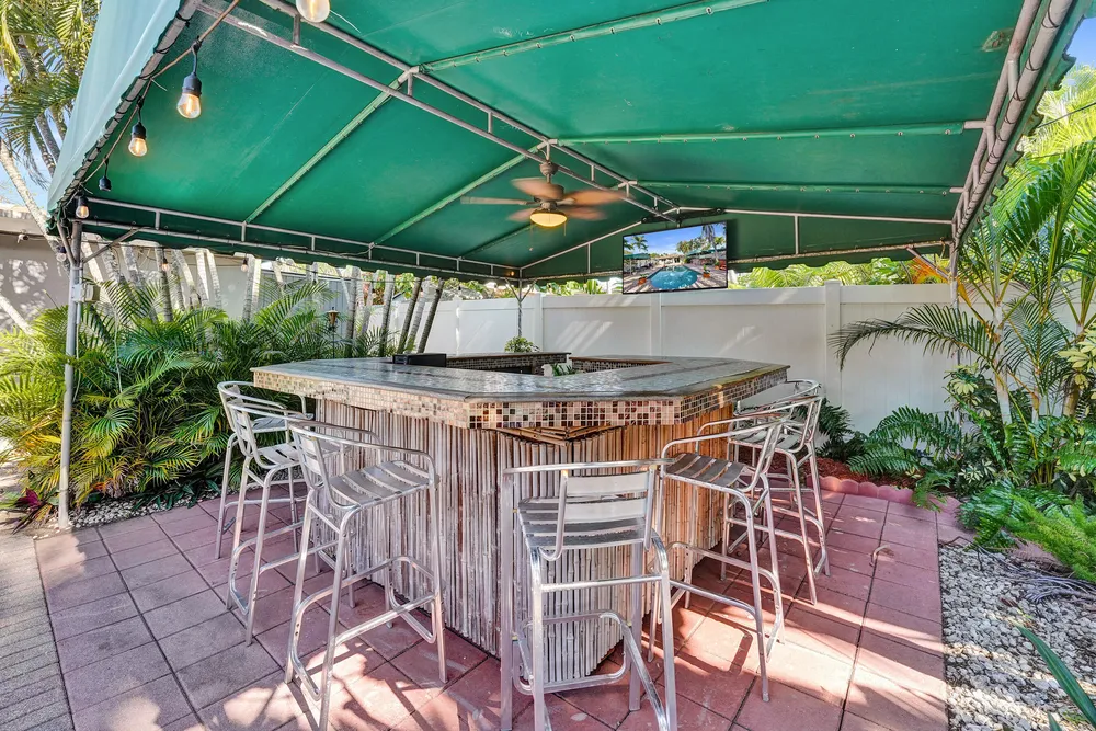 1036 NE 9th Ave, Fort Lauderdale, FL 33304