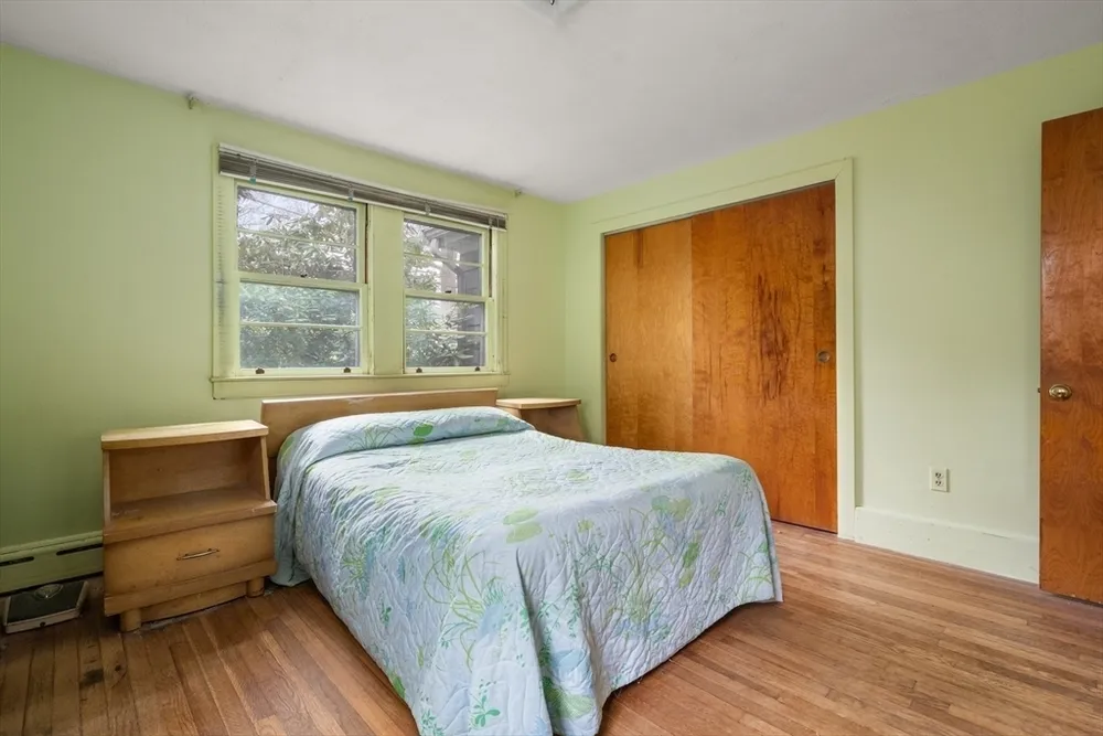 25 Spruce St, Milton, MA 02186