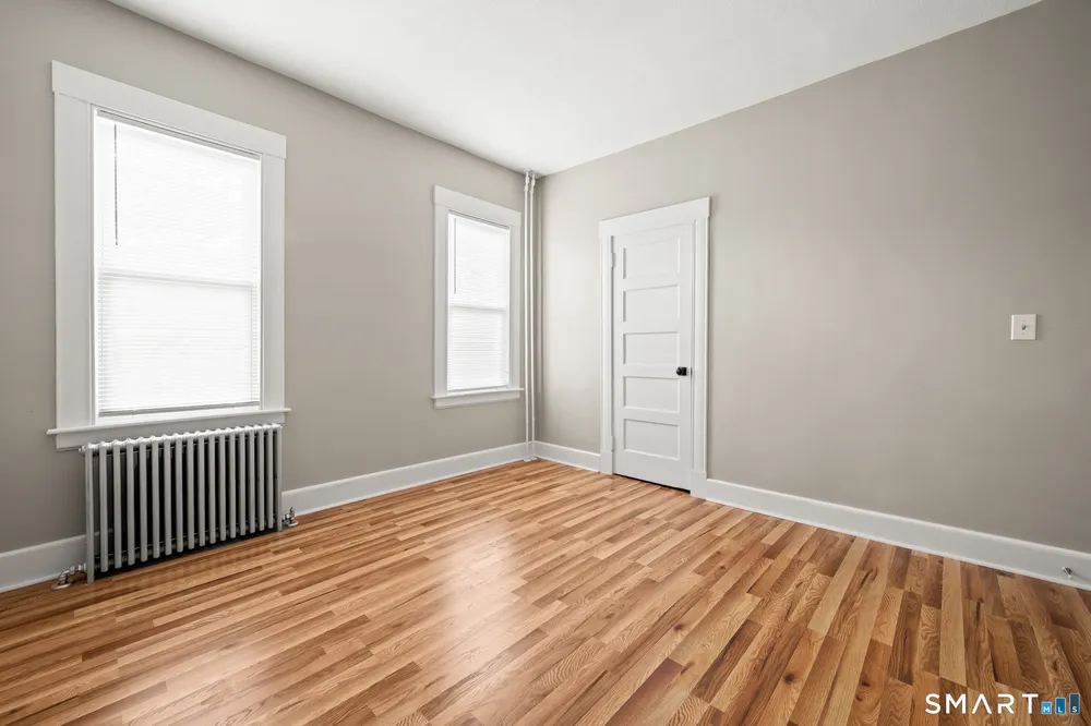33 Hillhurst Ave, New Britain, CT 06053