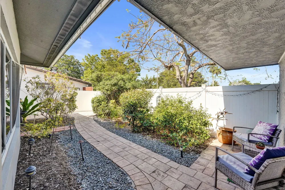 1036 NE 9th Ave, Fort Lauderdale, FL 33304