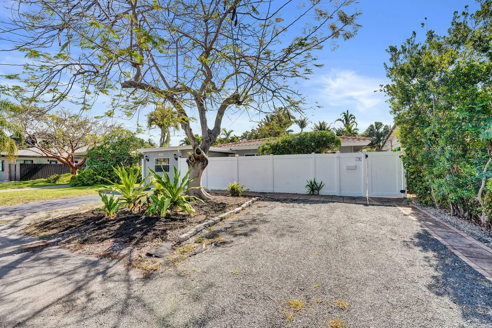 1036 NE 9th Ave, Fort Lauderdale, FL 33304