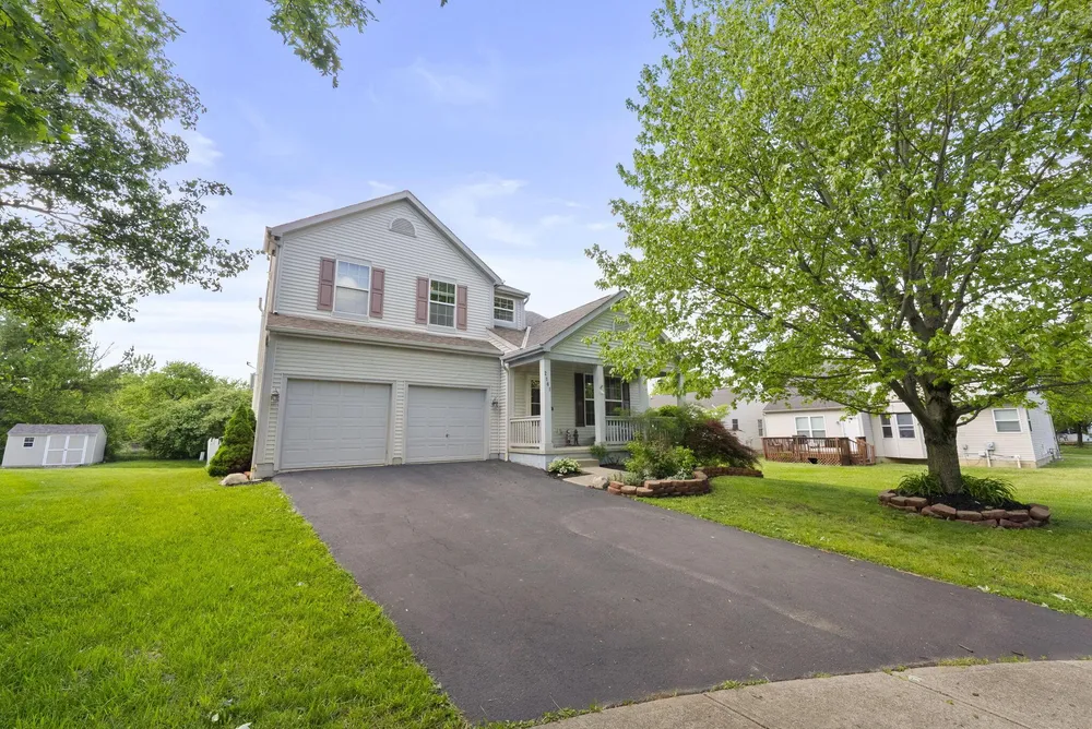 2181 Dry Ridge Ct, Grove City, OH 43123