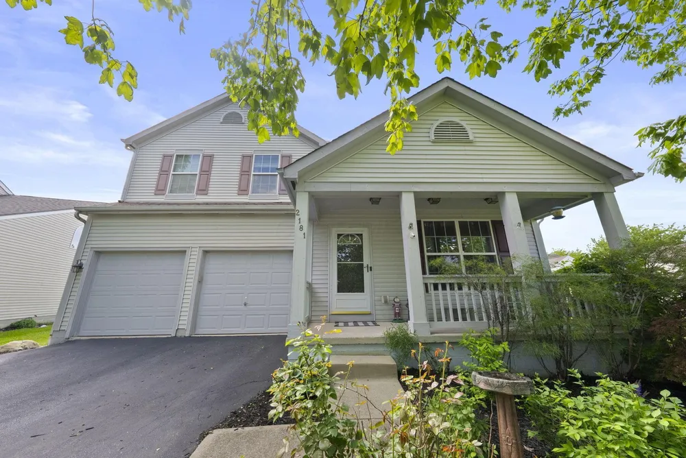 2181 Dry Ridge Ct, Grove City, OH 43123