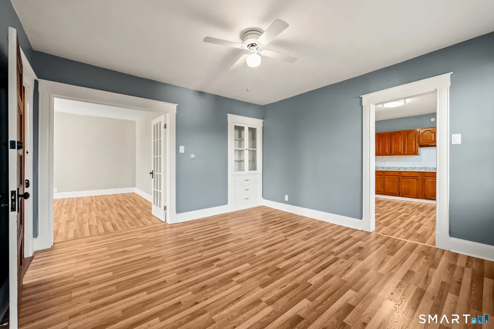 33 Hillhurst Ave, New Britain, CT 06053