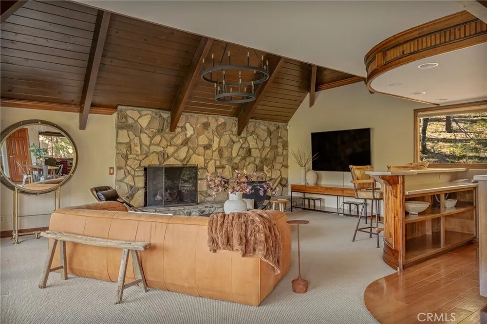 27538 W Shore Rd, Lake Arrowhead, CA 92352