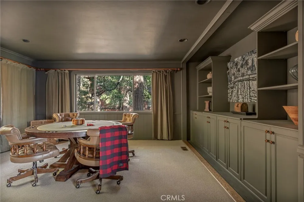 27538 W Shore Rd, Lake Arrowhead, CA 92352