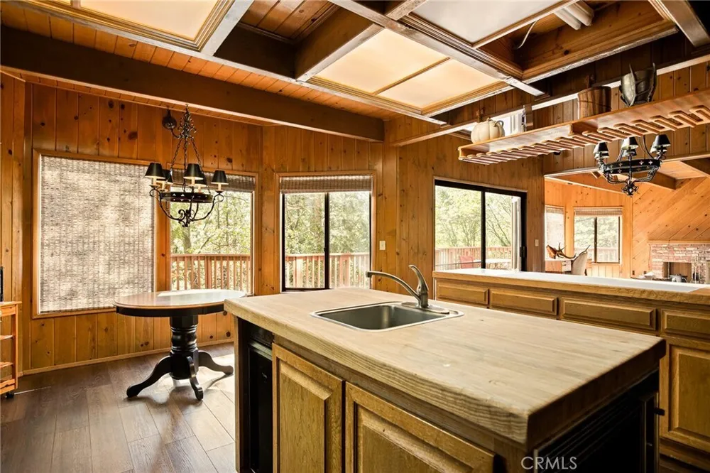 109 Old Toll Rd, Blue Jay, CA 92317