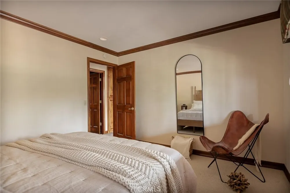 27538 W Shore Rd, Lake Arrowhead, CA 92352
