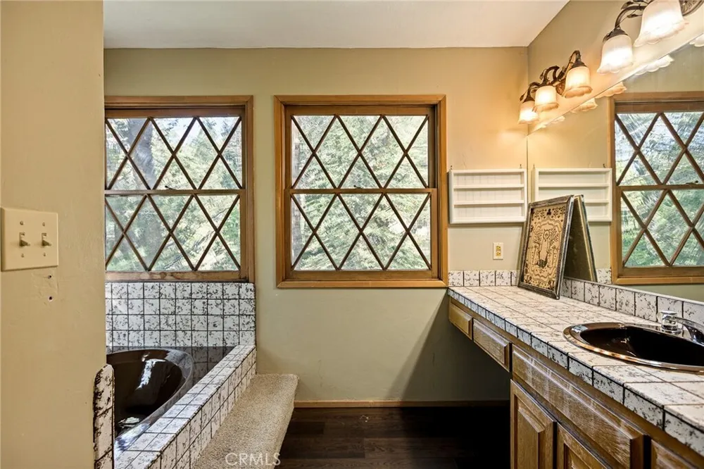 109 Old Toll Rd, Blue Jay, CA 92317