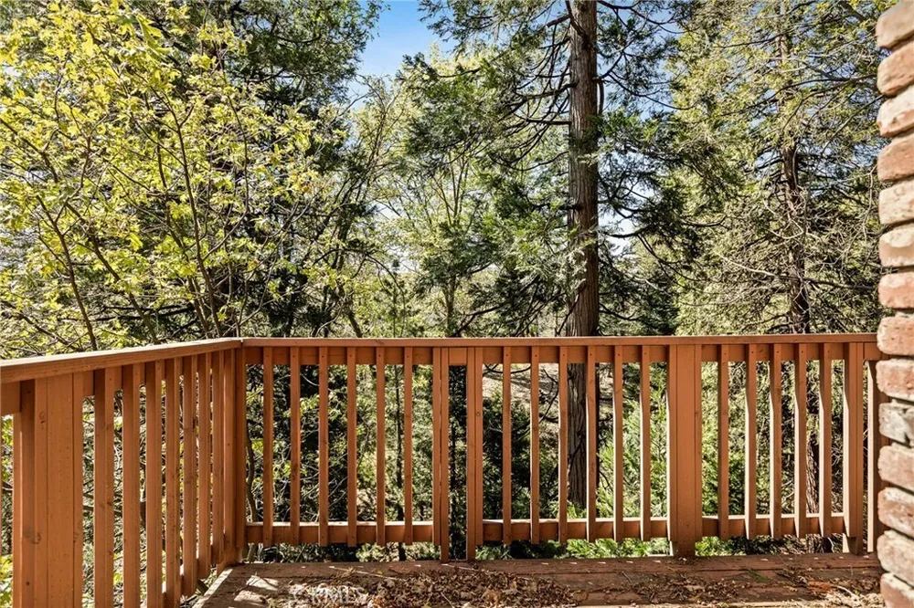 109 Old Toll Rd, Blue Jay, CA 92317