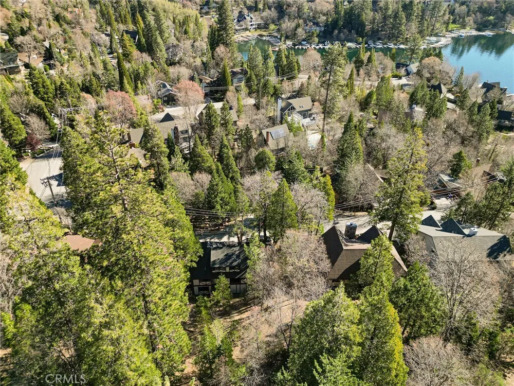 27538 W Shore Rd, Lake Arrowhead, CA 92352