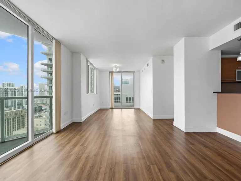 253 NE 2nd St, Miami, FL 33132