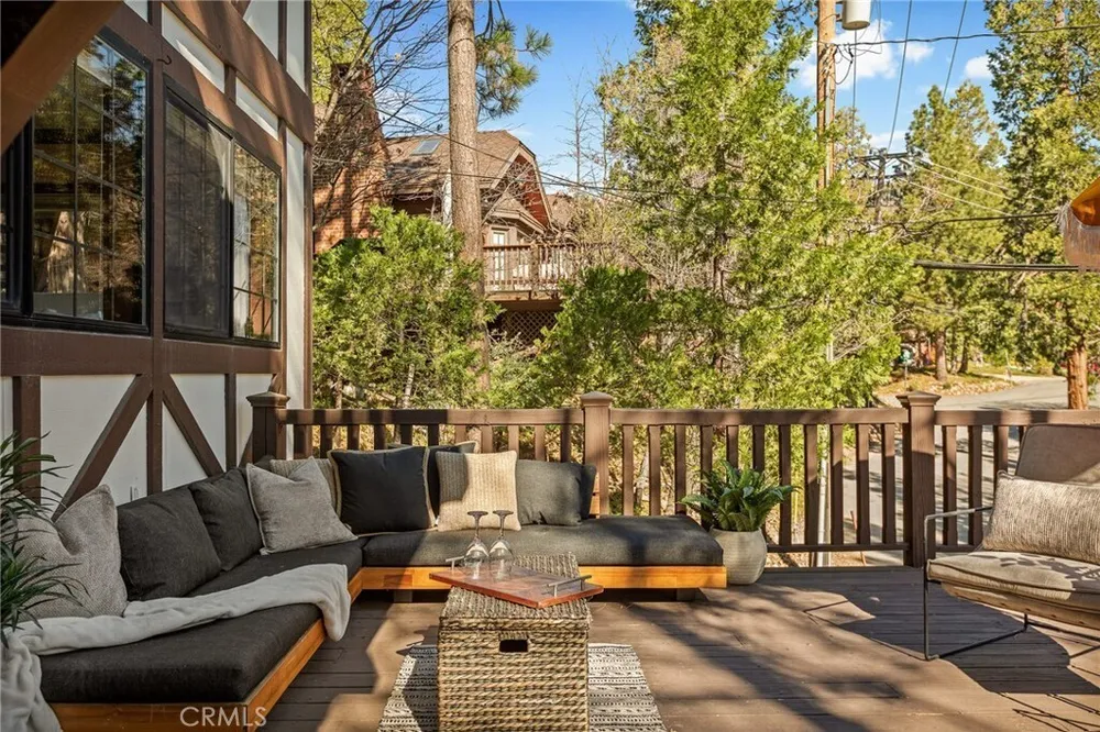 27538 W Shore Rd, Lake Arrowhead, CA 92352