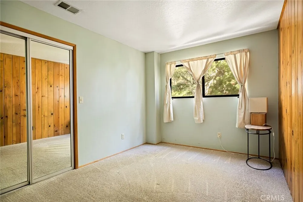 109 Old Toll Rd, Blue Jay, CA 92317