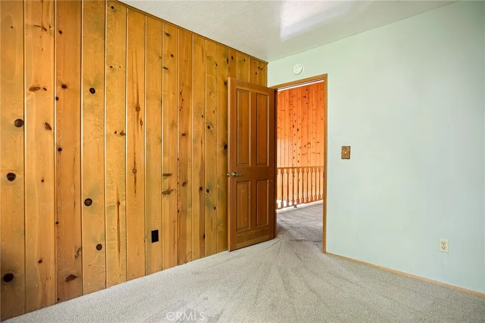 109 Old Toll Rd, Blue Jay, CA 92317