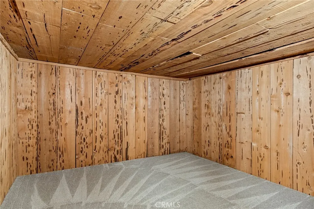 109 Old Toll Rd, Blue Jay, CA 92317
