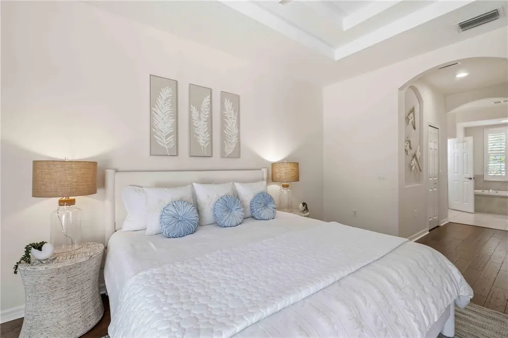 7918 Edmonston Circle, Bradenton, FL 34201