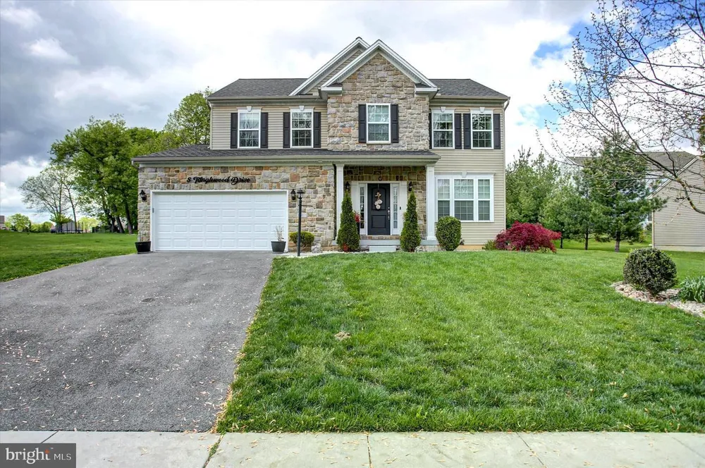 8 Tanglewood Dr, Mechanicsburg, PA 17050