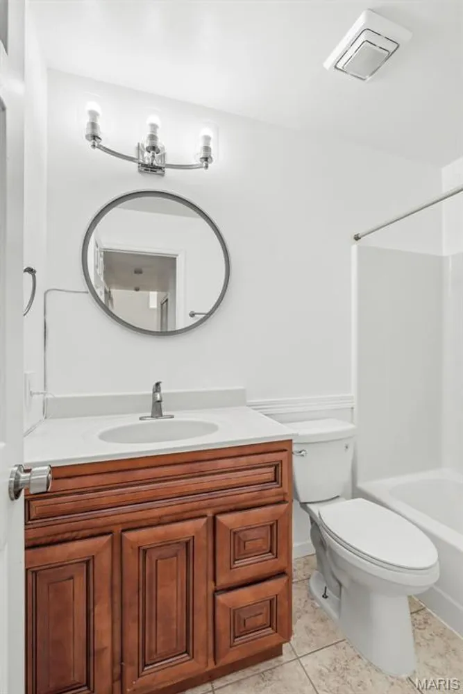 1455 Norwood Hills Dr, O'Fallon, MO 63366