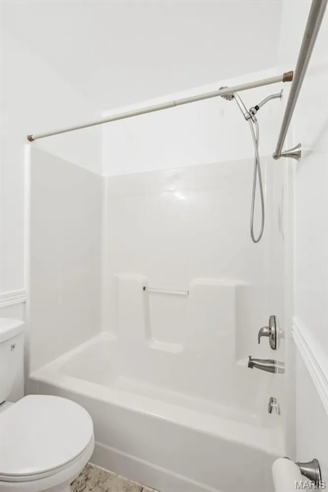 1455 Norwood Hills Dr, O'Fallon, MO 63366