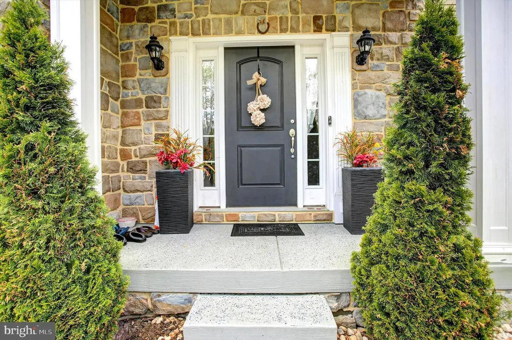8 Tanglewood Dr, Mechanicsburg, PA 17050