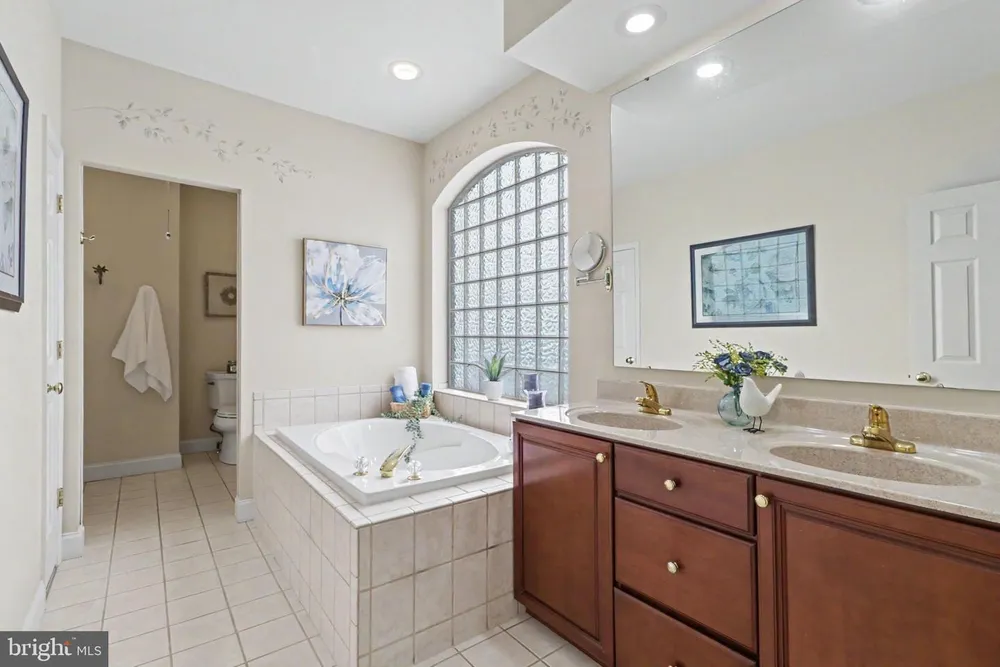 1103 Wansford Rd, Mechanicsburg, PA 17050